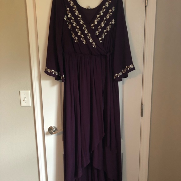 Beautiful purple maternity dress - Picture 2 of 3